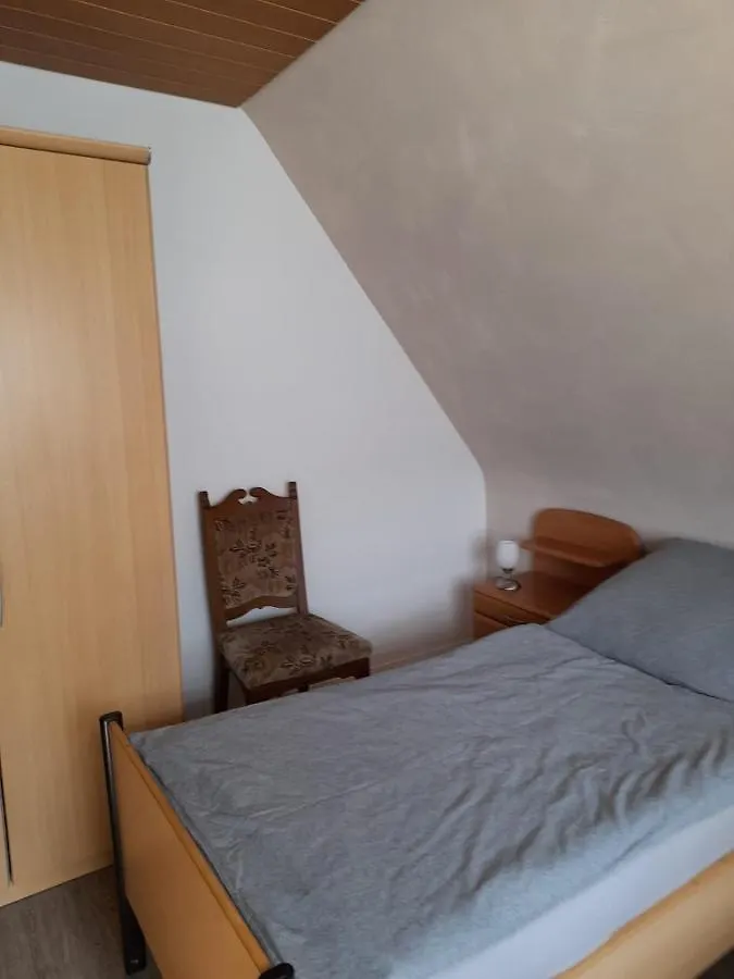 Fremdenzimmer am Brunnen Großheubach Gasthof